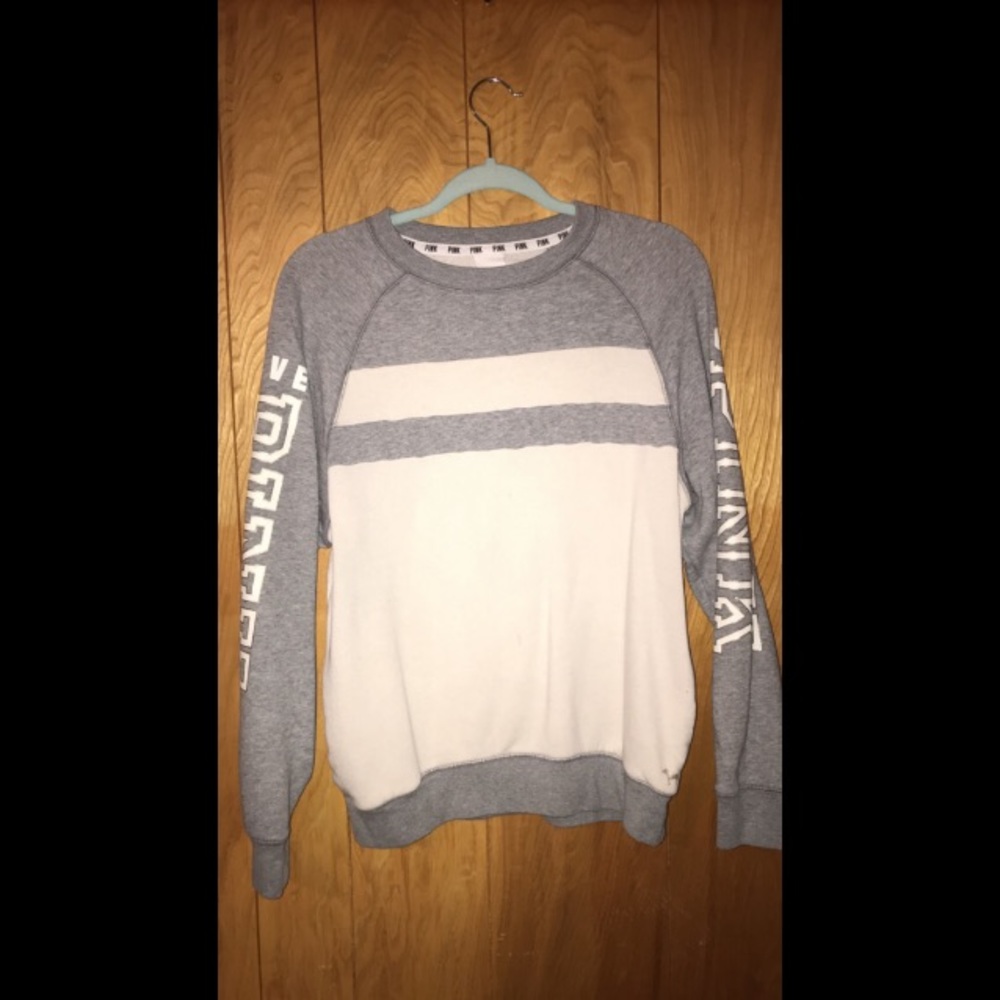 Long sleeve pink sweater!